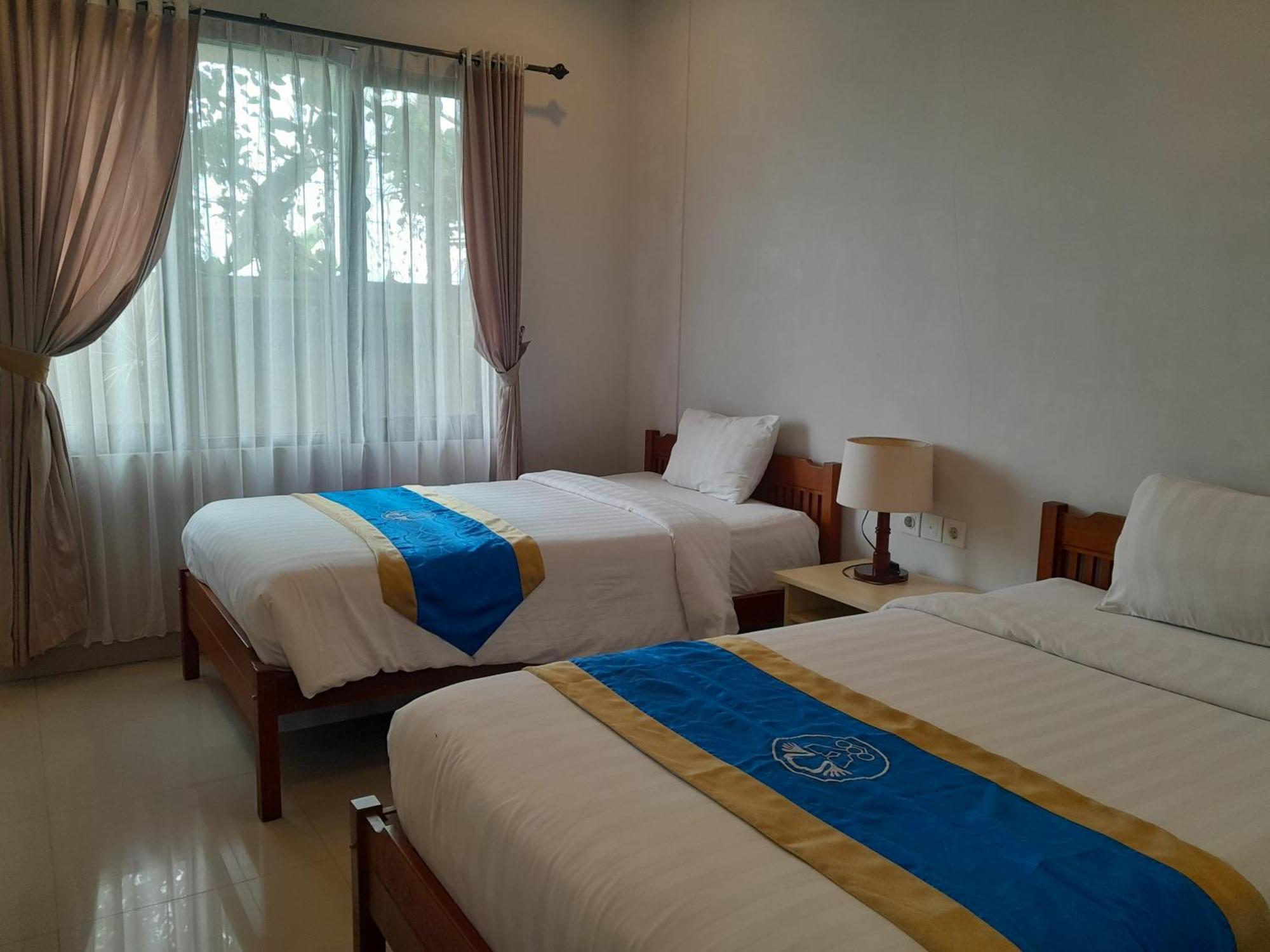 Hotel Dhyana Pura Kapal Exterior foto