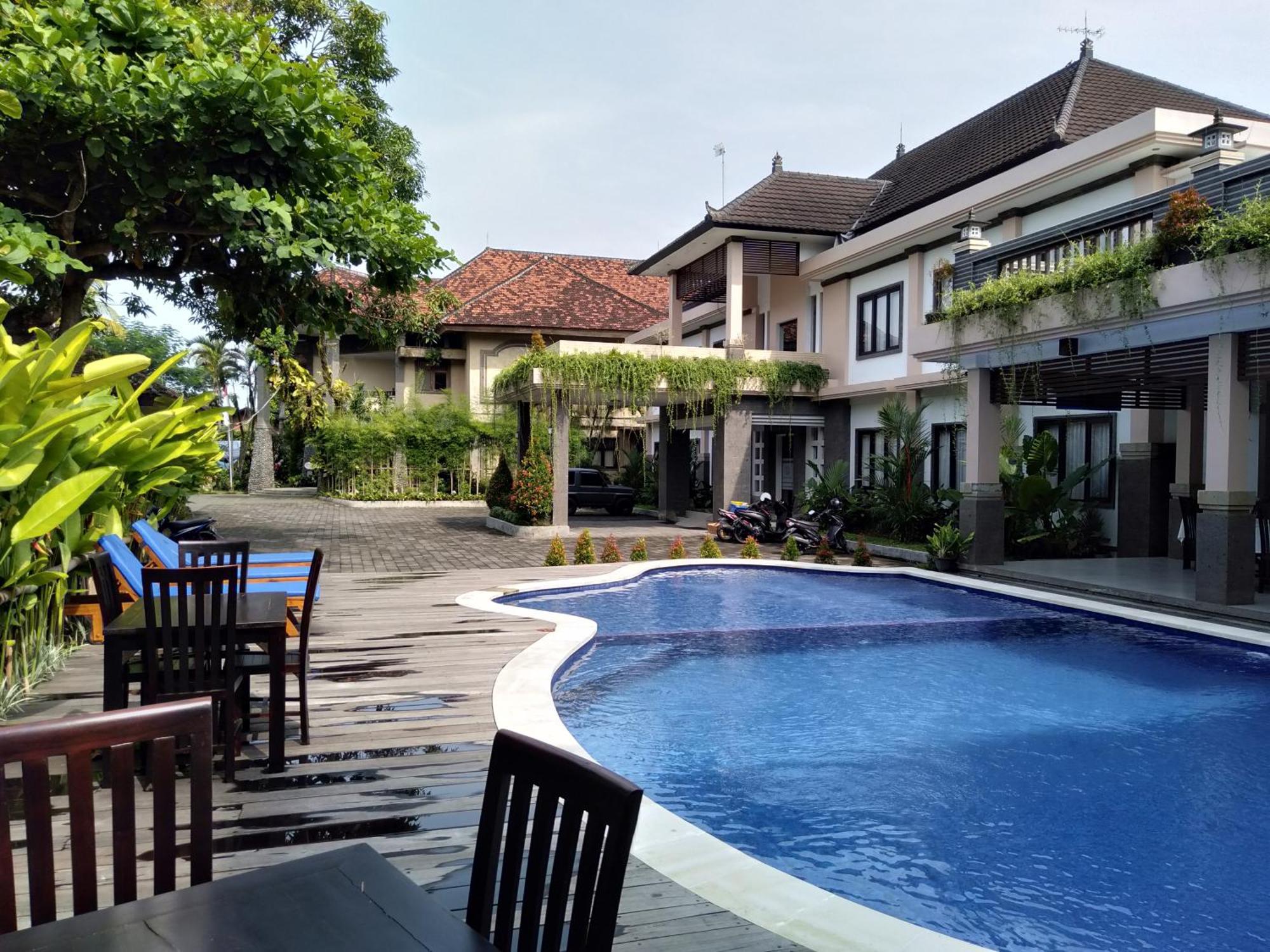 Hotel Dhyana Pura Kapal Exterior foto